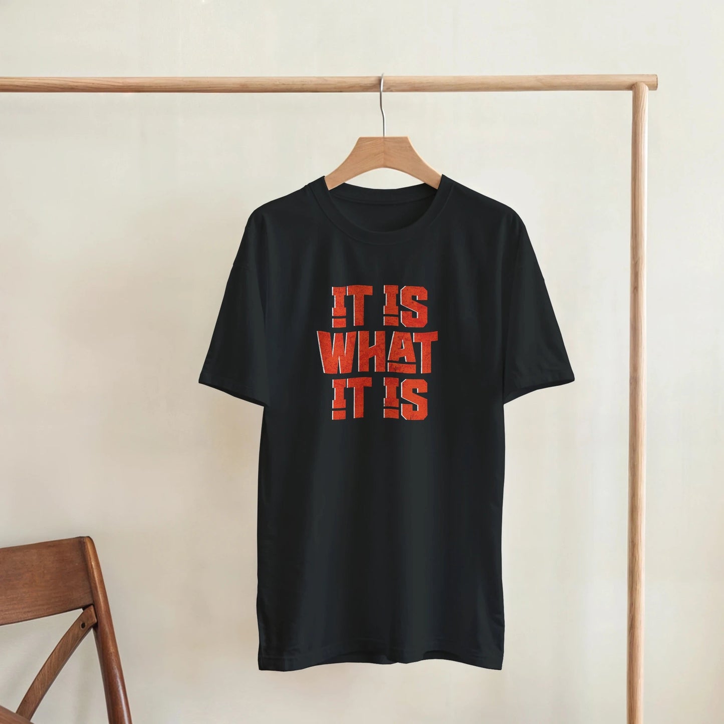 It is what it is | Unisex t - skjorte med klassisk passform - Print Material - Iskyns.no