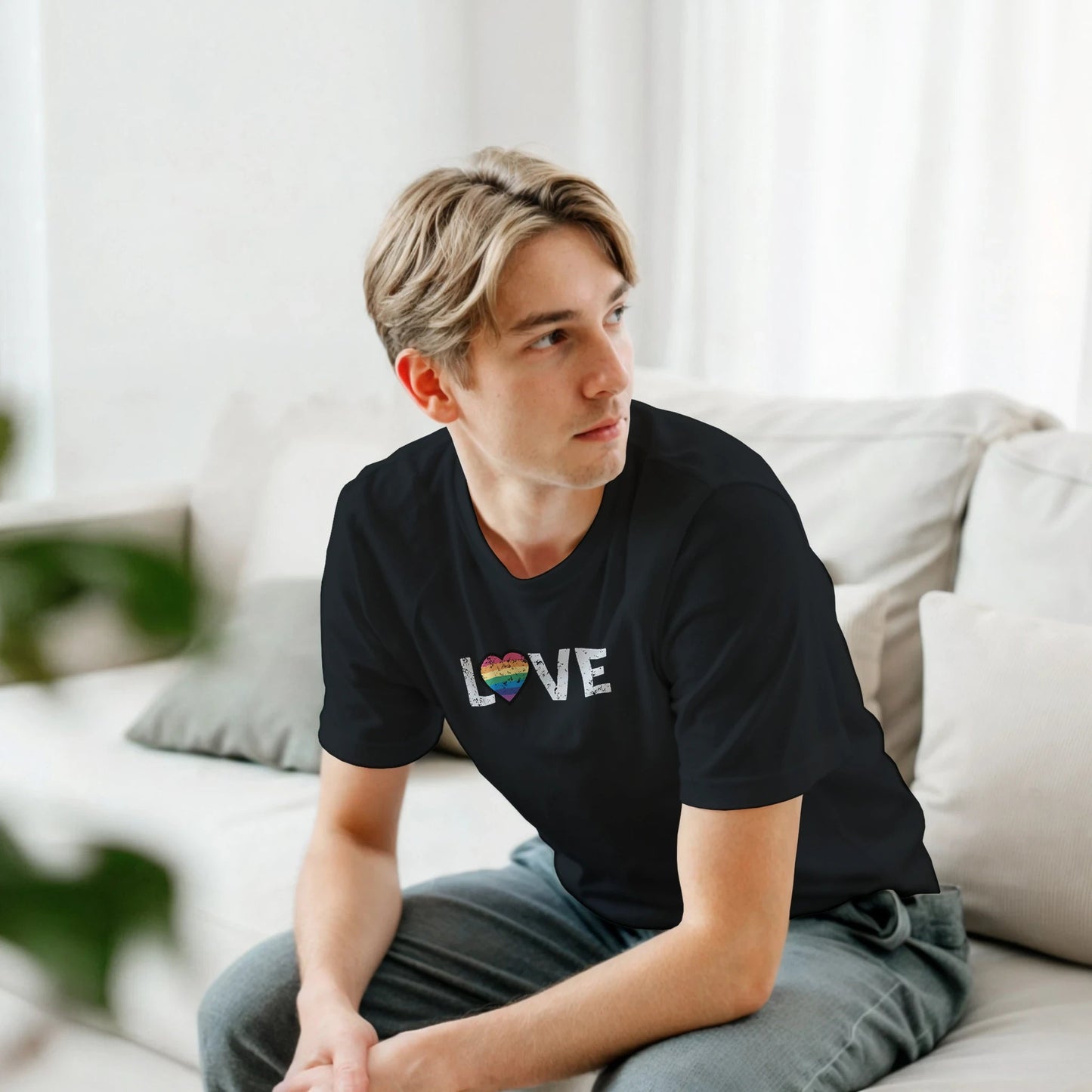 LOVE | Unisex t - skjorte med klassisk passform - Print Material - Iskyns.no