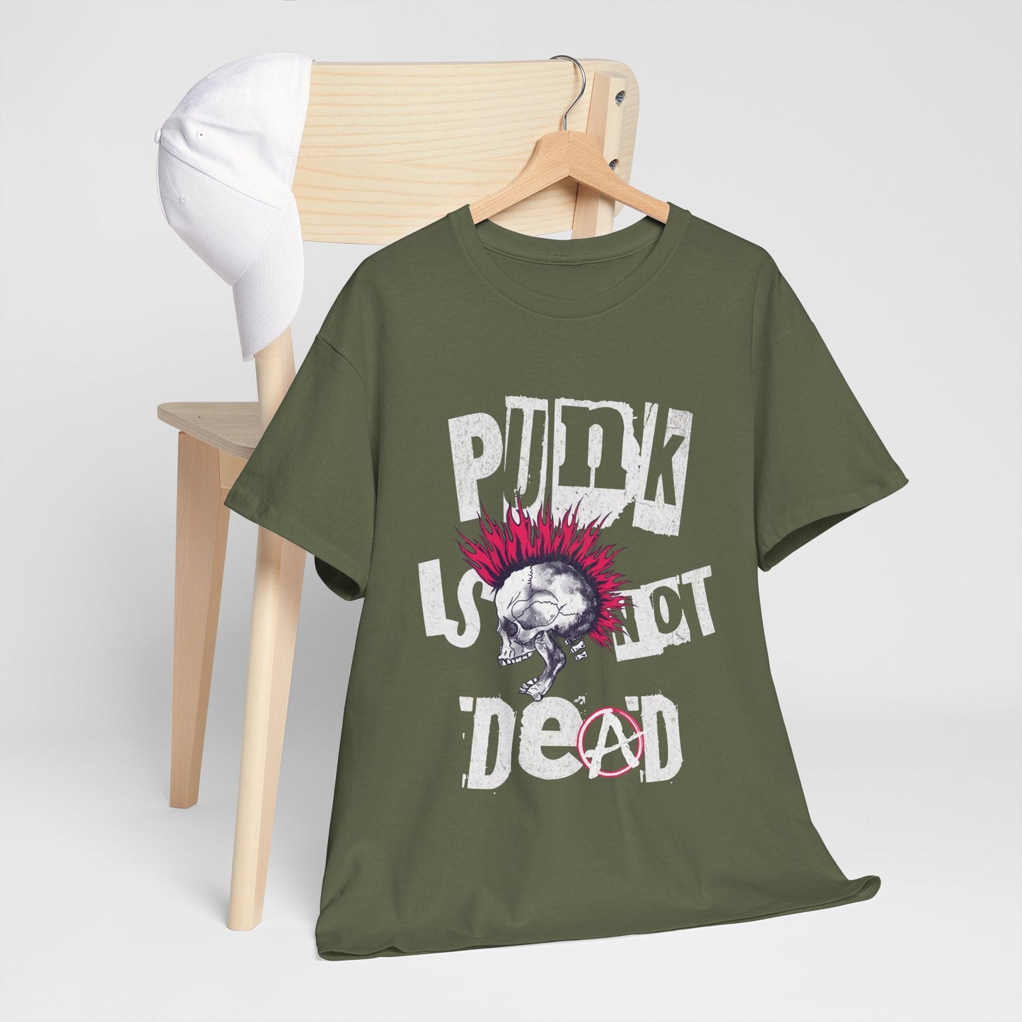 Punk Is Not Dead | Mohawk hodeskalle t - skjorte - T-Shirt - Iskyns.no