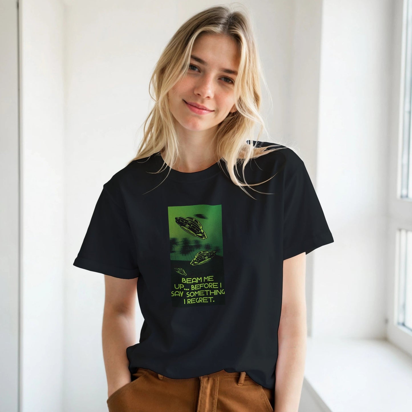 Beam Me Up | Unisex T - skjorte med klassisk passform - T-Shirt - Iskyns.no