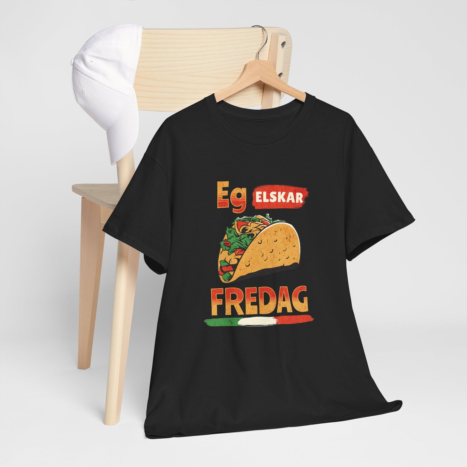 Eg elskar taco fredag | Unisex t - skjorte med klassisk passform - T-Shirt - Iskyns.no