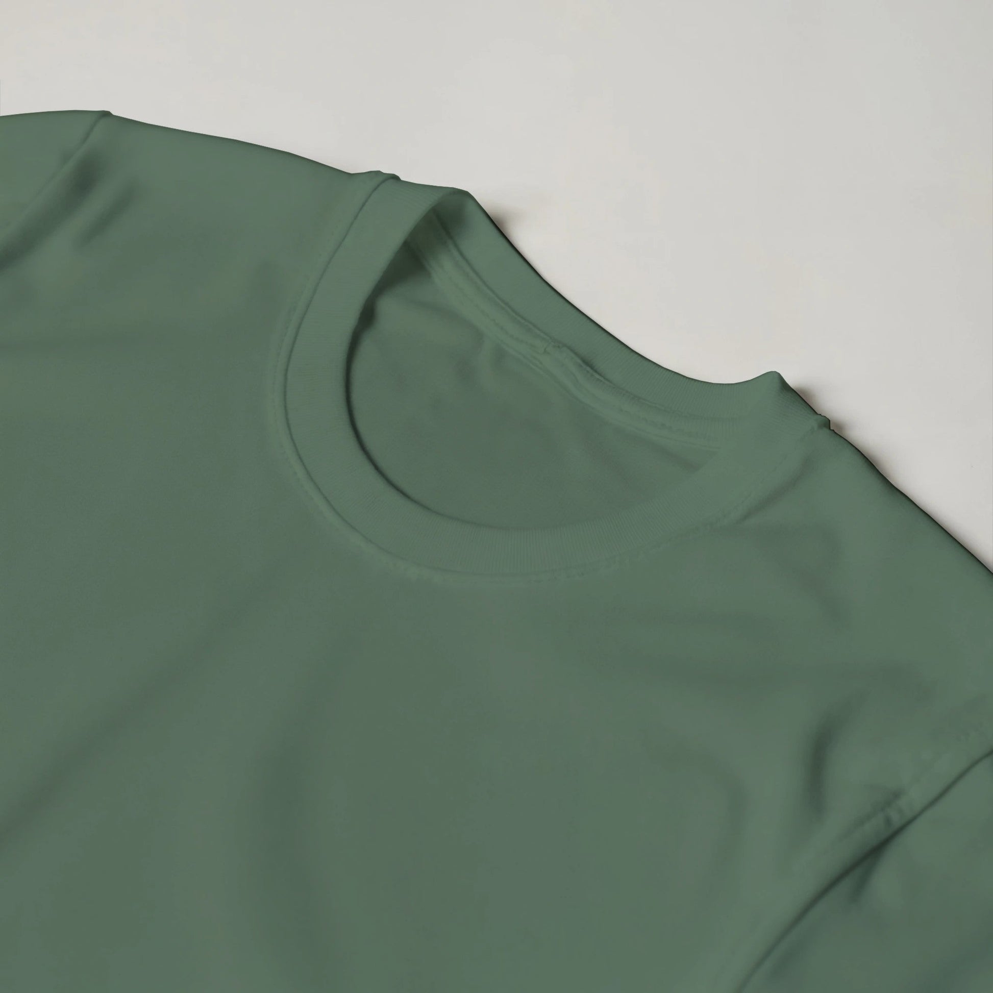 Jeg heter ikke Thea...| Unisex t - skjorte med klassisk passform - Print Material - Iskyns.no