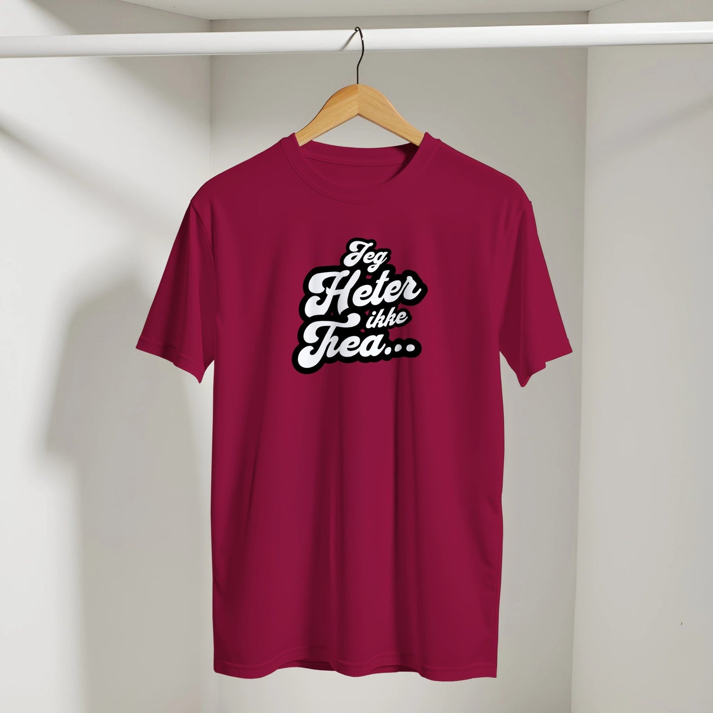 Jeg heter ikke Thea...| Unisex t - skjorte med klassisk passform - Print Material - Iskyns.no