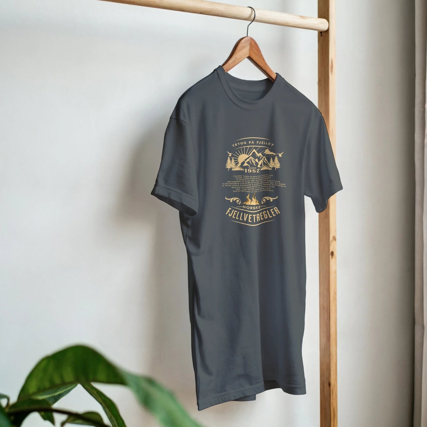 Norske fjellvettregler siden 1957 | Unisex t - skjorte med klassisk passform - Print Material - Iskyns.no